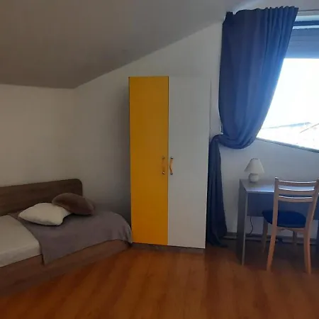 For Guests Μπάνσκο